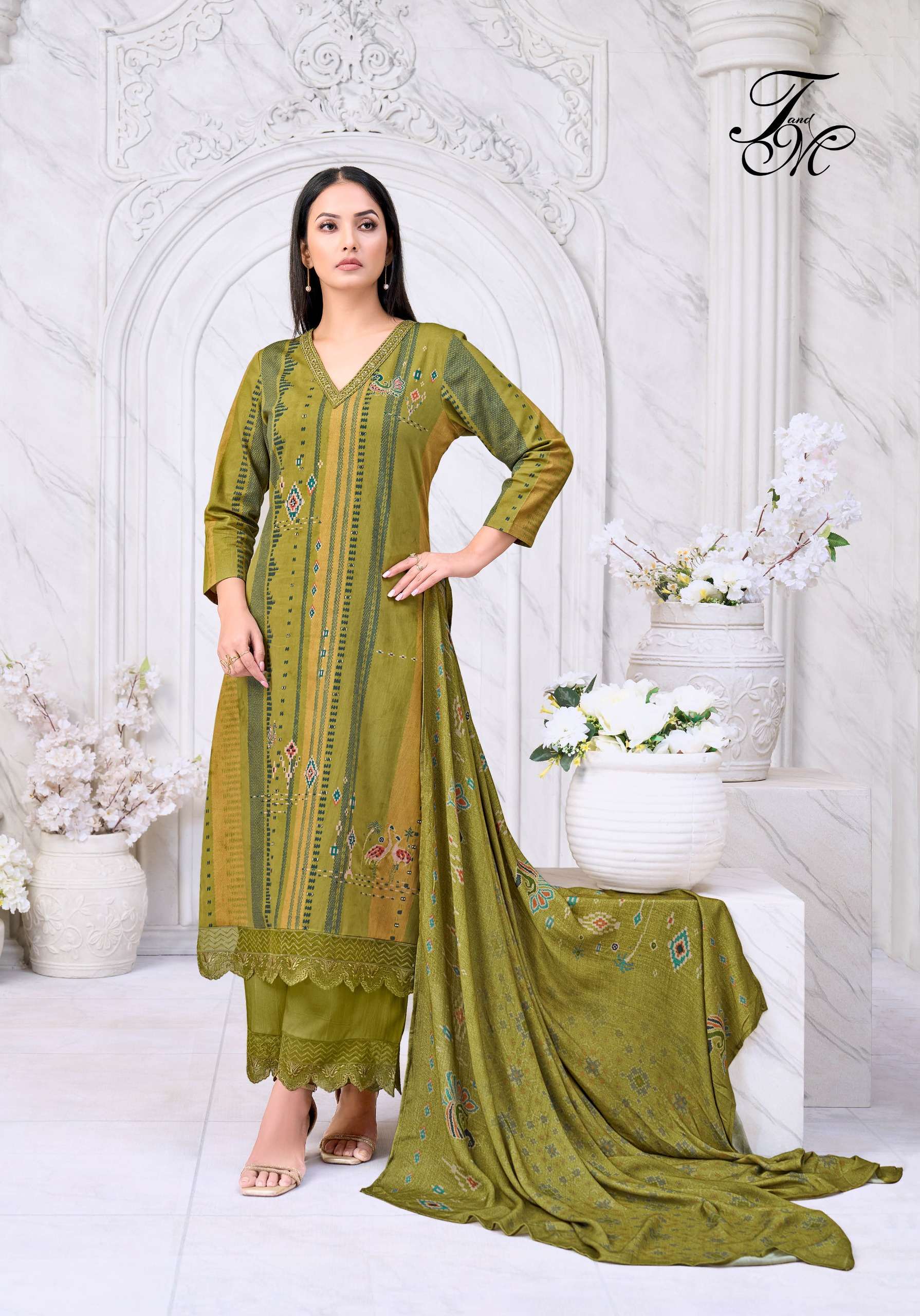 T & M Designer Lamhey