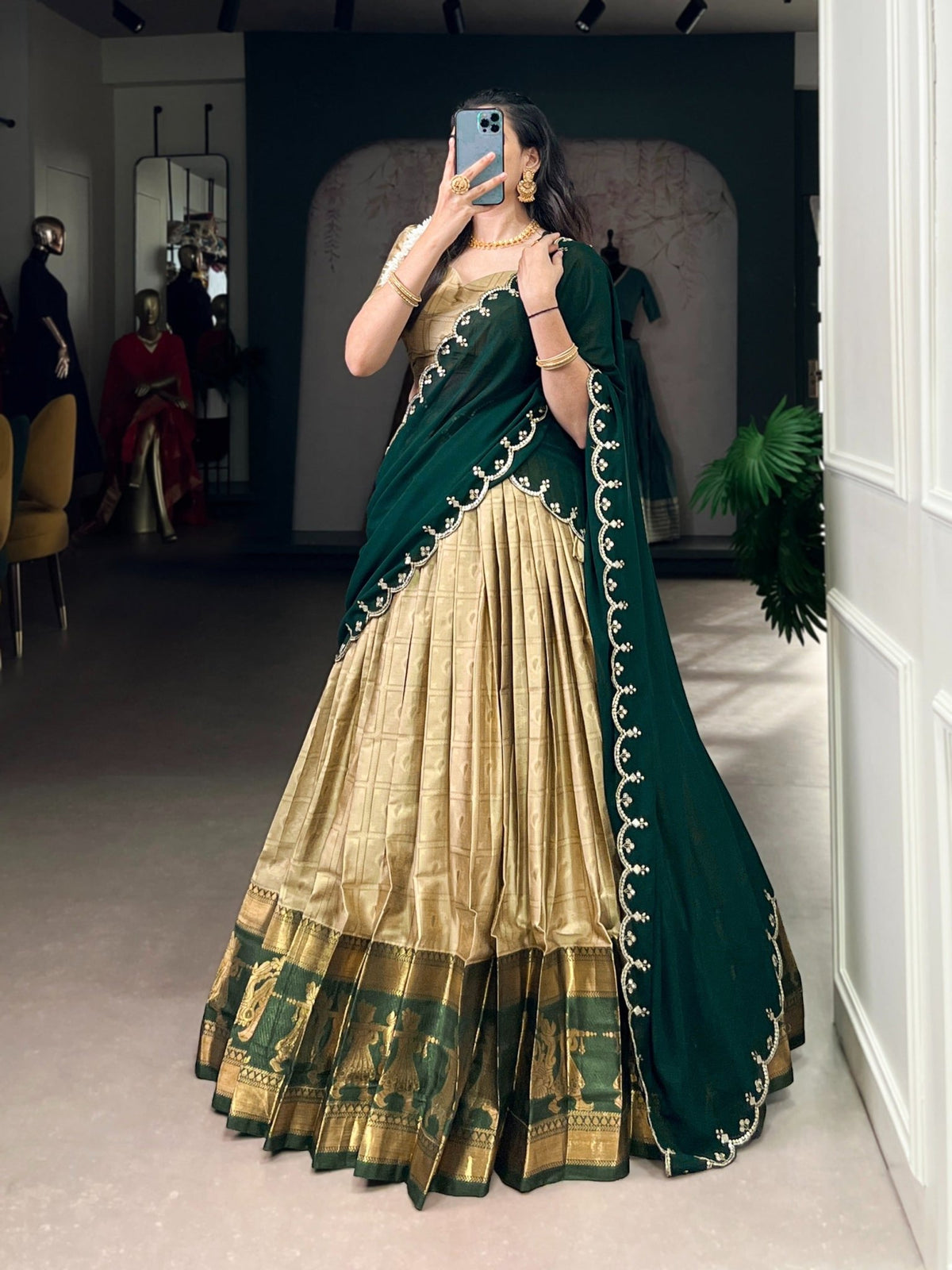 Taraa L 2028 Lehenga Wholesale Catalogue - Amrah Wholesale