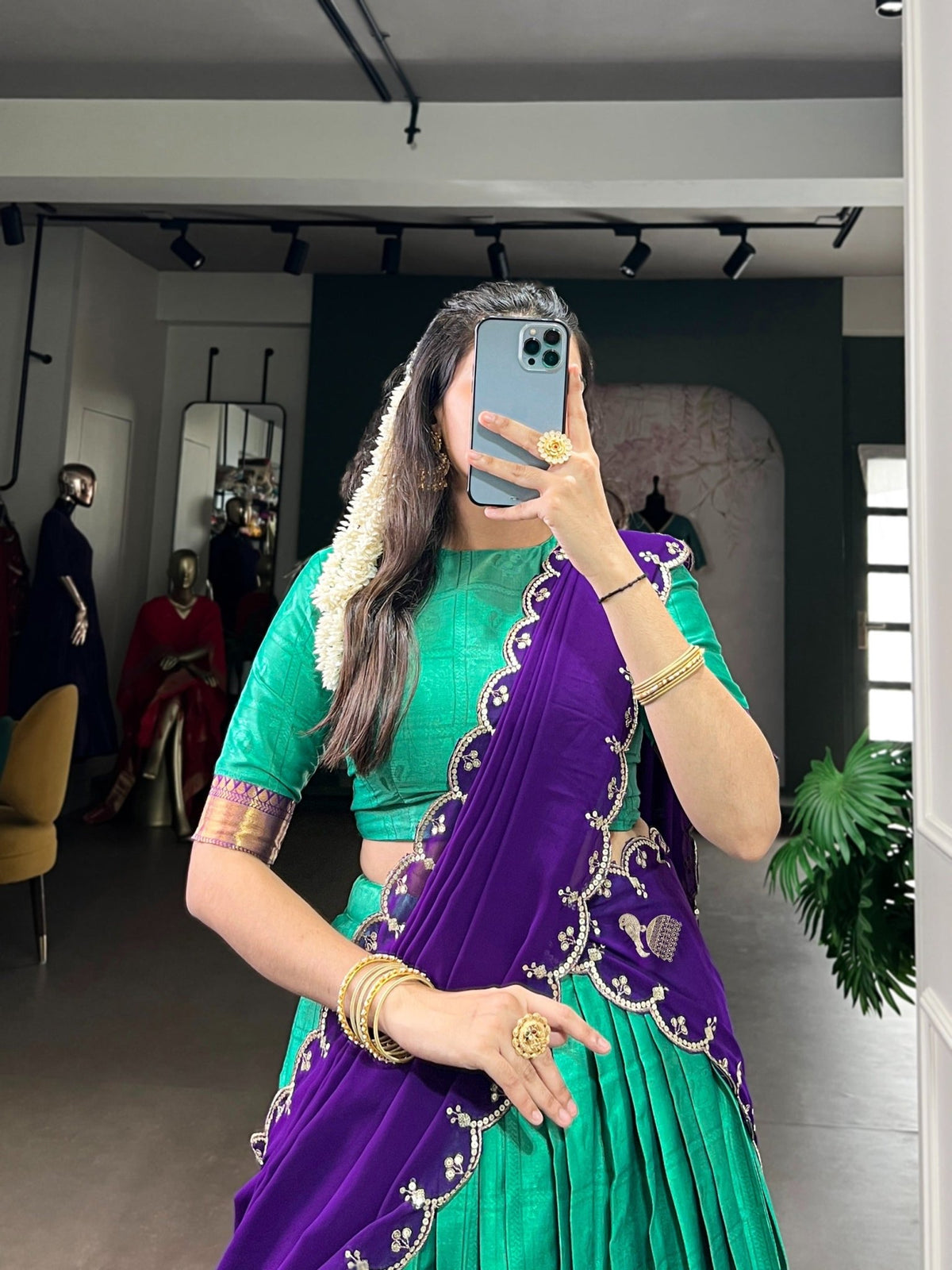 Taraa L 2028 Lehenga Wholesale Catalogue - Amrah Wholesale