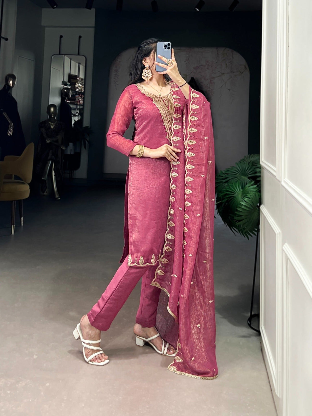Taraa L 3032 Crunchy Kurti Pant Dupatta Set - Amrah Wholesale