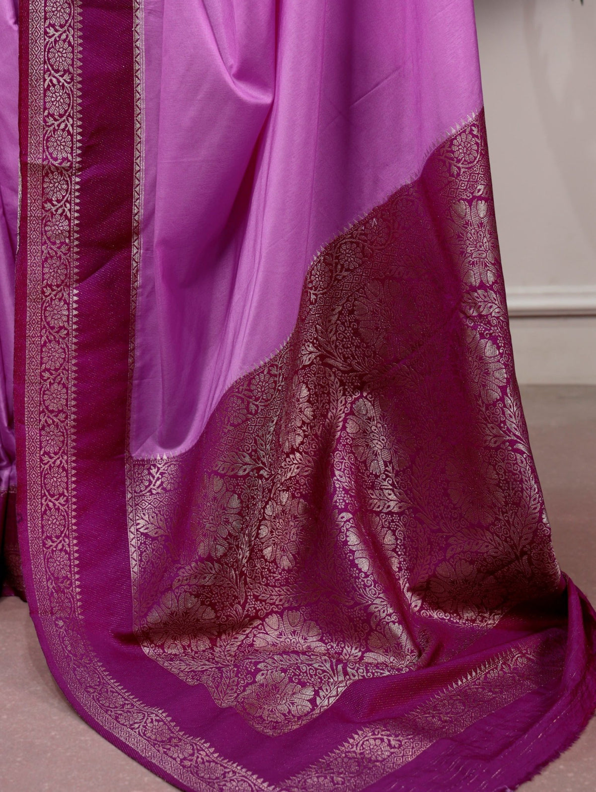 Taraa L 7900 Mysore Crepe Zari Weaving Saree - Amrah Wholesale