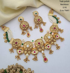 Task Polish Necklace 2