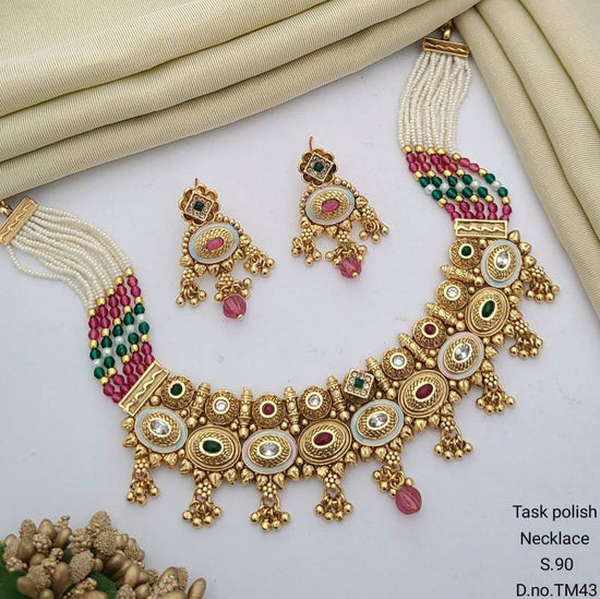 Task Polish Necklace 2