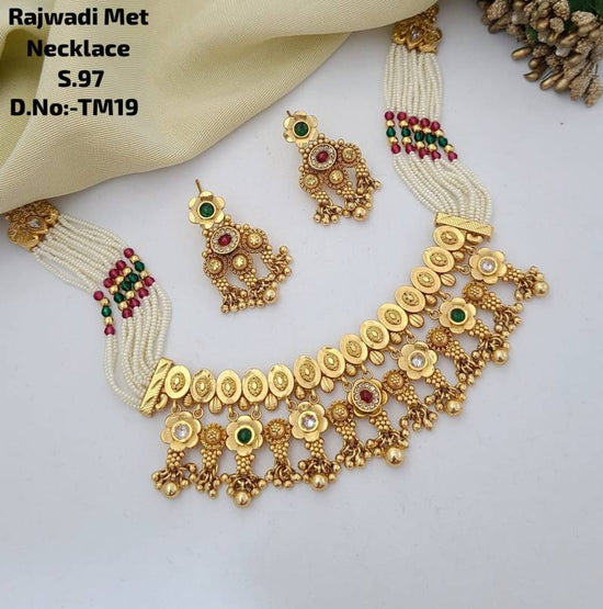 Task Polish Necklace 3