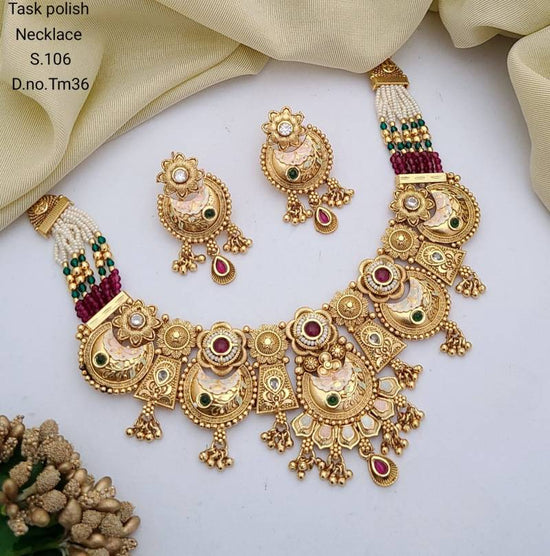 Task Polish Necklace 4