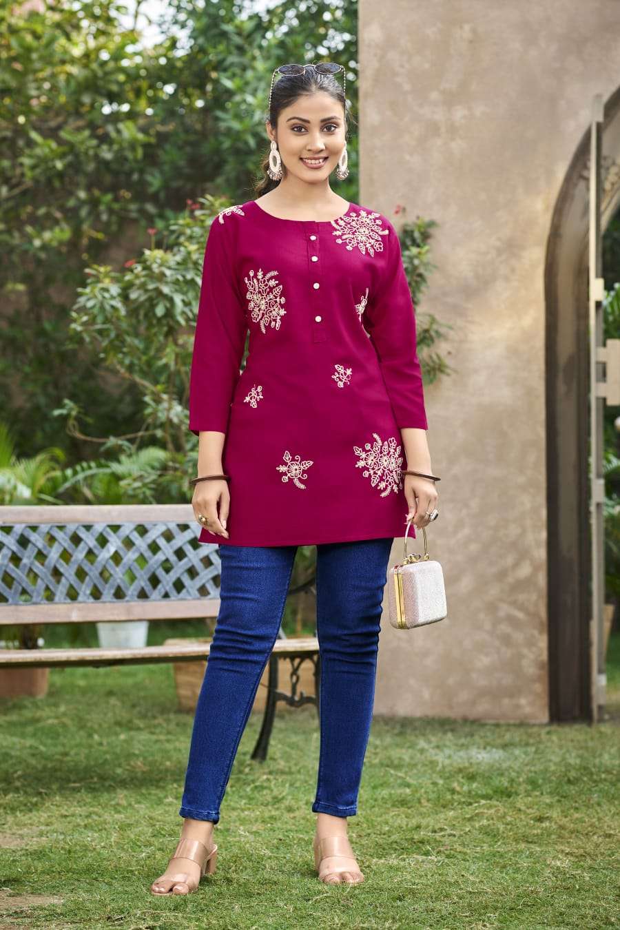 Tips And Tops Rose - Amrah Wholesale