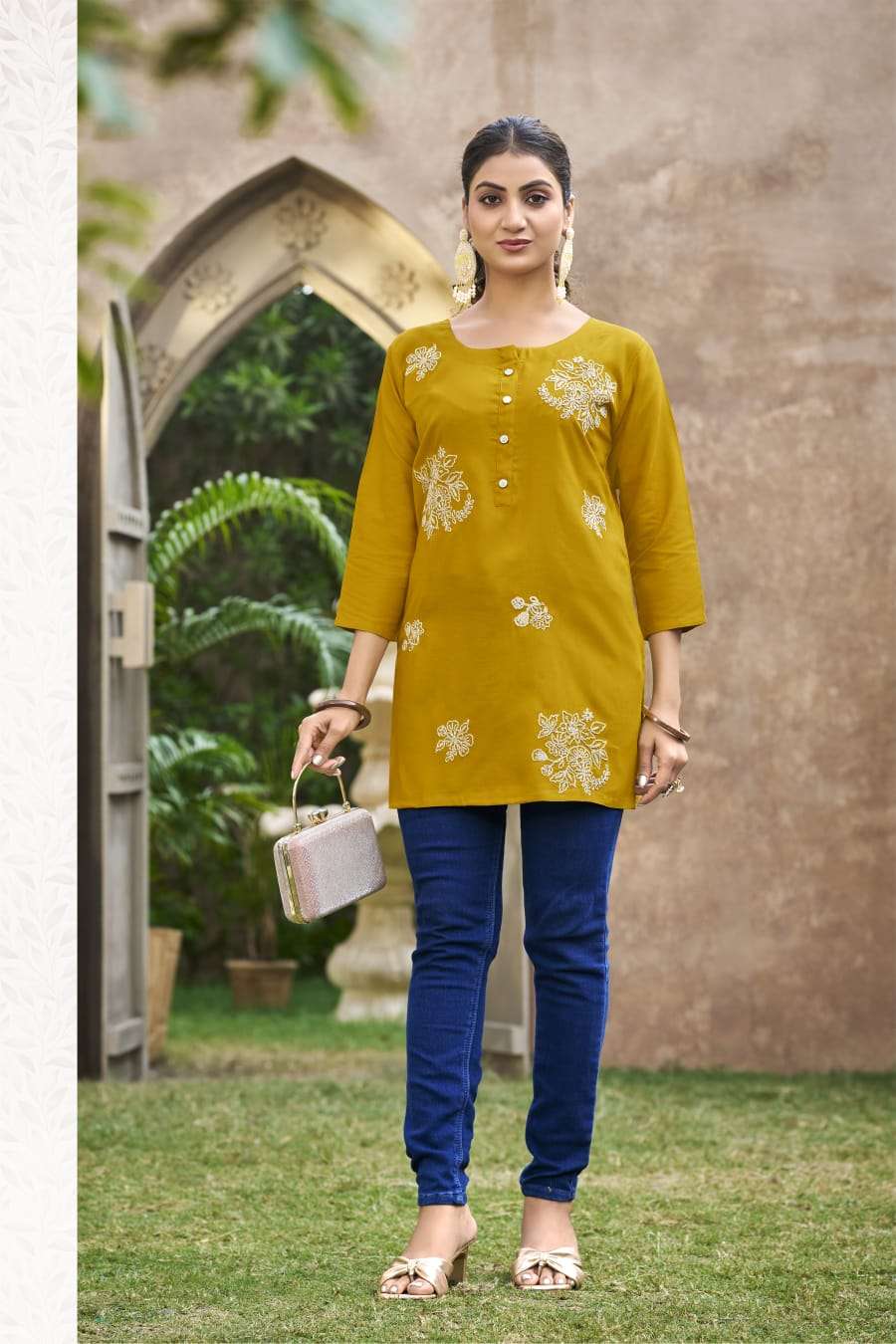 Tips And Tops Rose - Amrah Wholesale