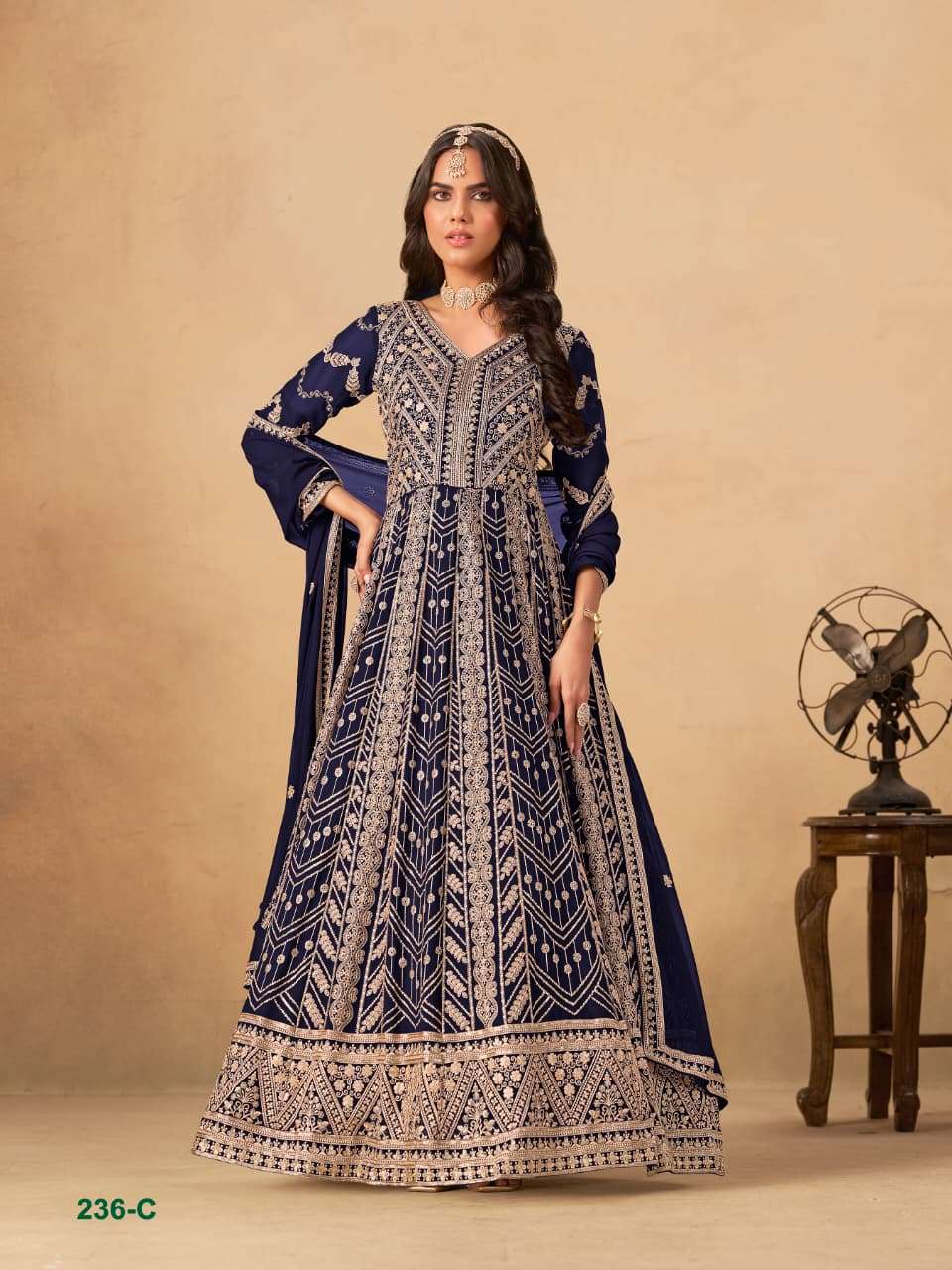 Twisha Aanaya Vol-236