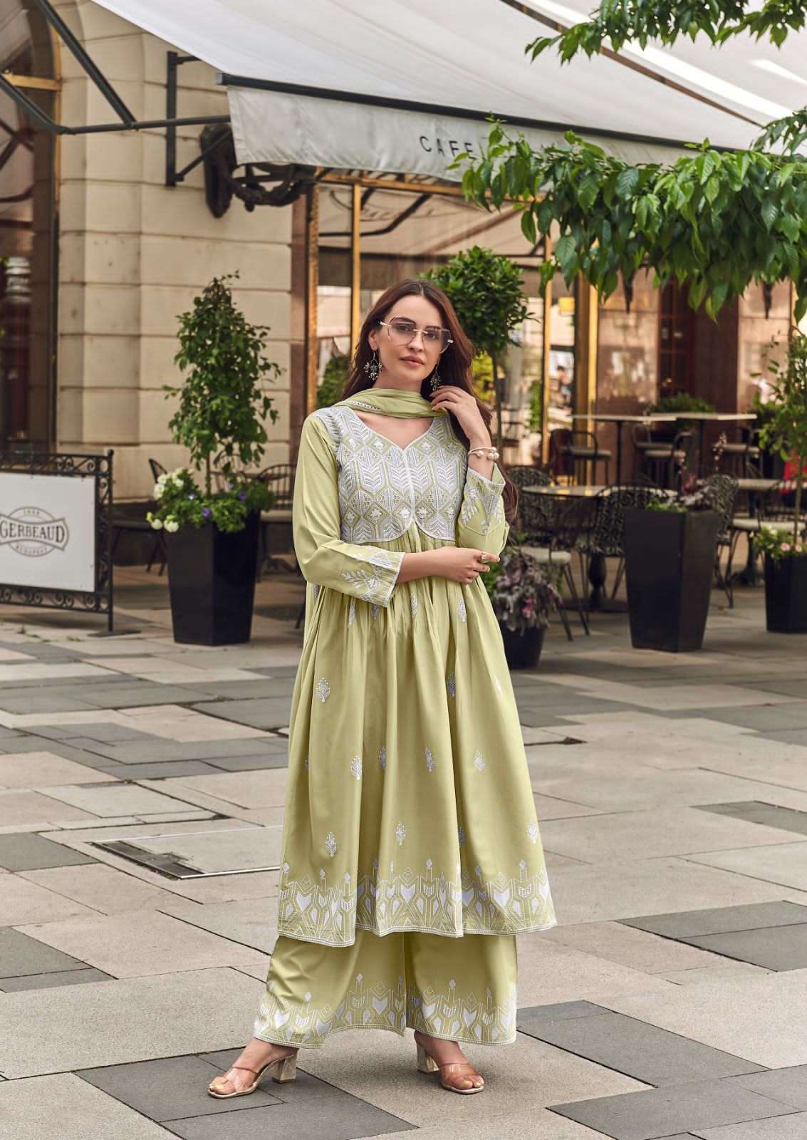 Vamika Lakhnavi Vol 8 Platnium - Amrah Wholesale