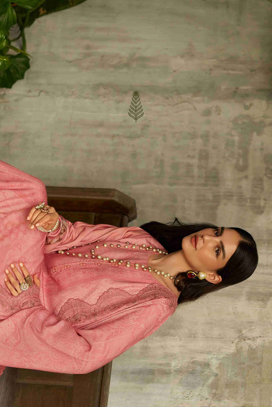 Varsha Siyah Gulzar