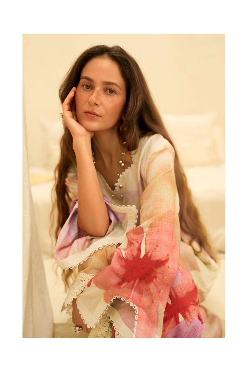 Varsha Touch Of Gold - Amrah Wholesale