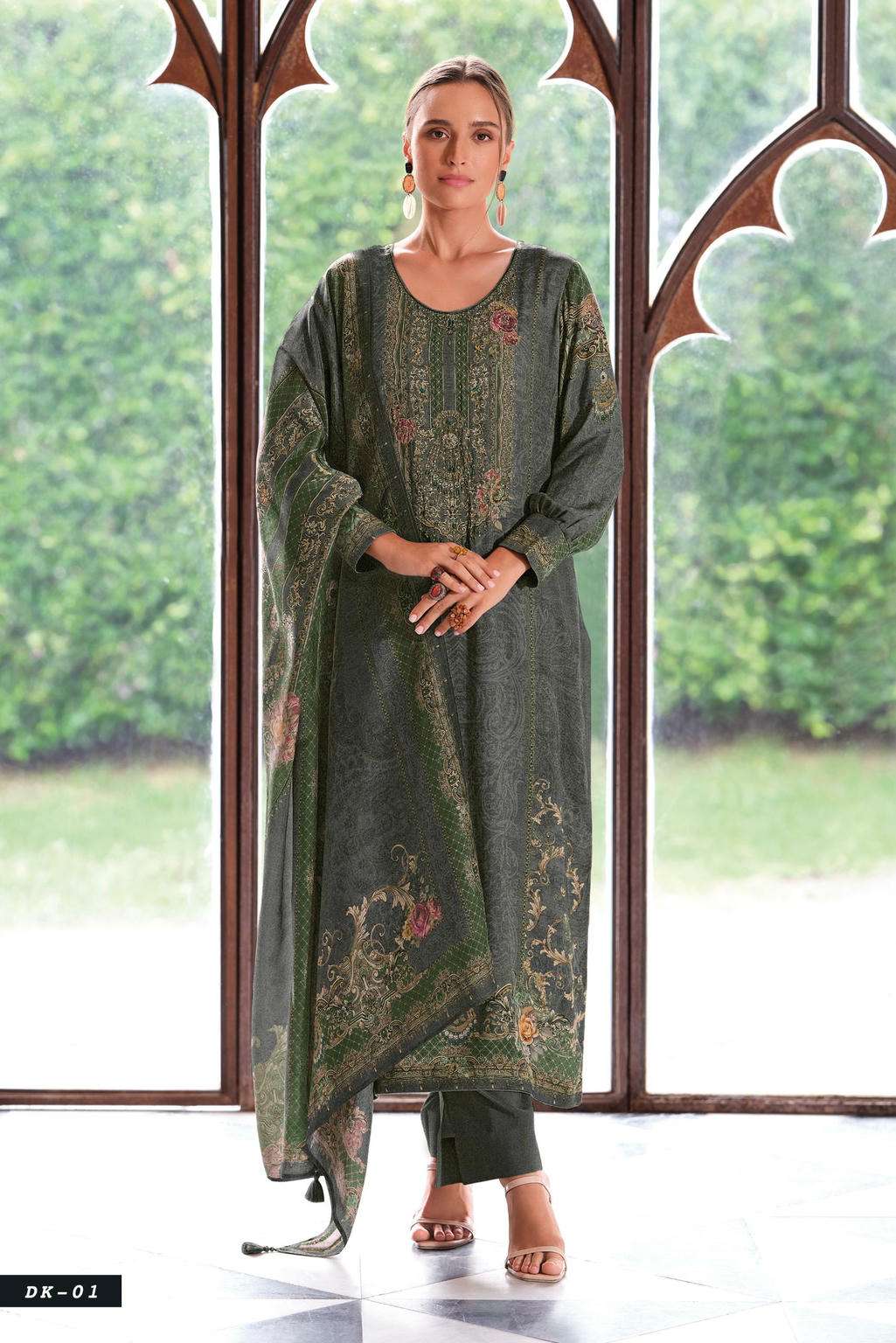 Varshaa Deewan E Khaas