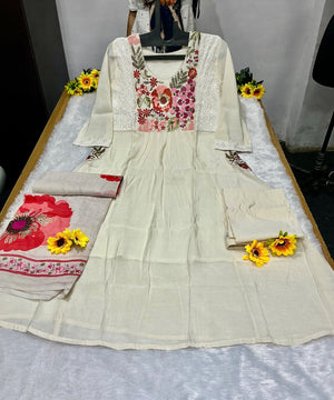 Vitara Fashion Vitara Sunanda Mul Chanderi Kurti Pant Dupatta Set - Amrah Wholesale