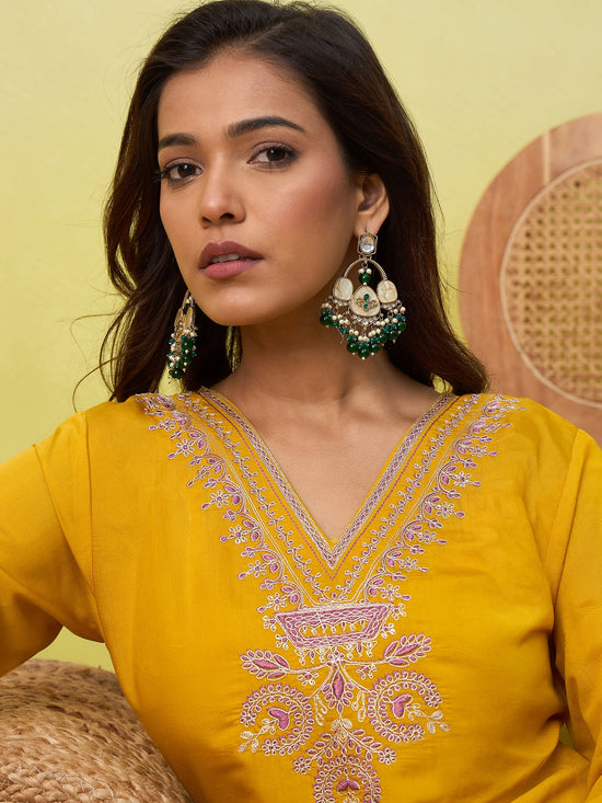 Vp 9877 Viscose Roman Silk Embroidered Kurti - Amrah Wholesale